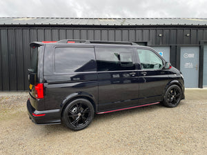 T6.1 T32 Highline Kombi DSG Black with LV-S, 204bhp