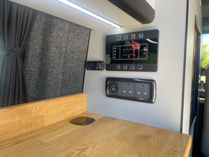 T6.1 Cotswold Edition + with air con in Ascot Grey