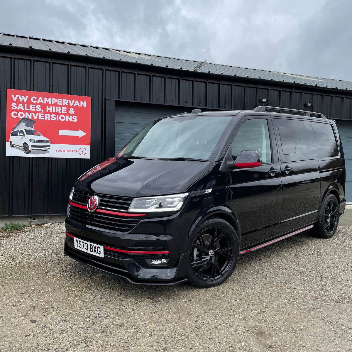 T6.1 T32 Highline Kombi DSG Black with LV-S, 204bhp