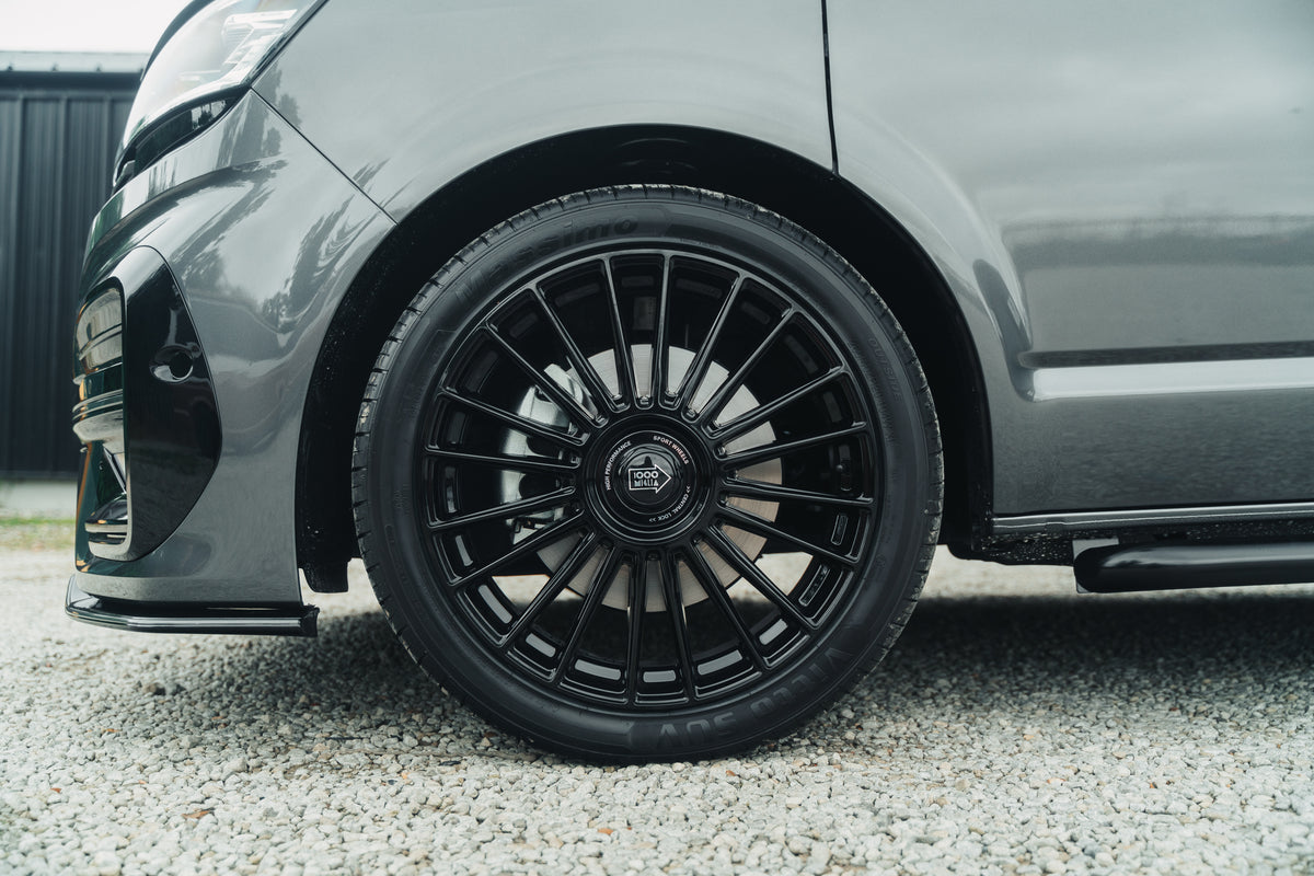 Brand new Highline T6.1 SWB Kombi with full LVR kit