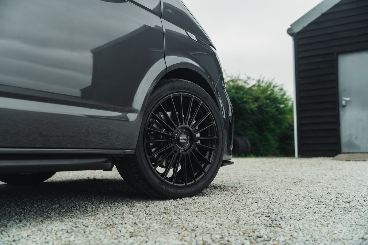 Brand new Highline T6.1 SWB Kombi with full LVR kit