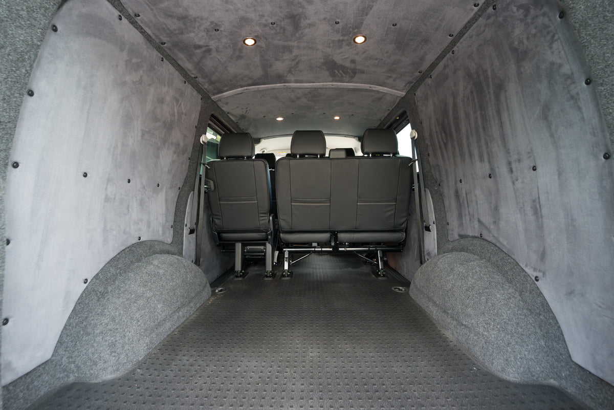 Highline T6.1 SWB Kombi with LVR kit