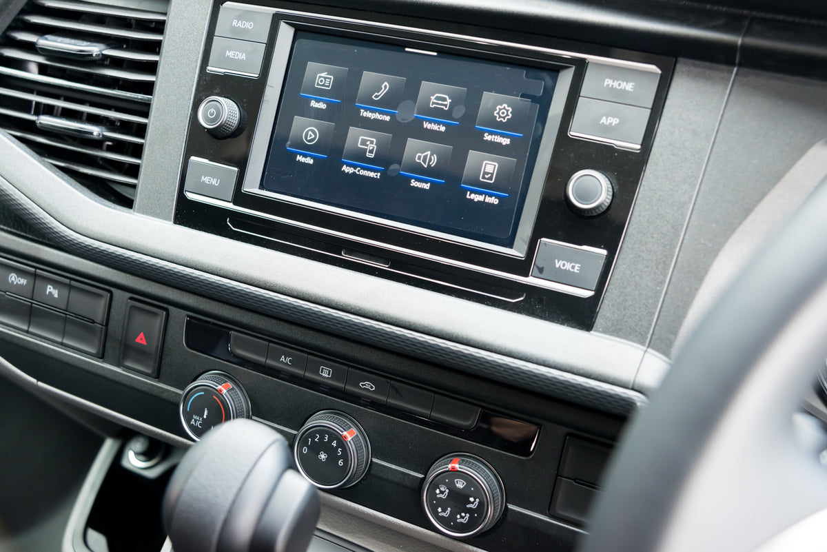 Highline T6.1 SWB Kombi with LVR kit