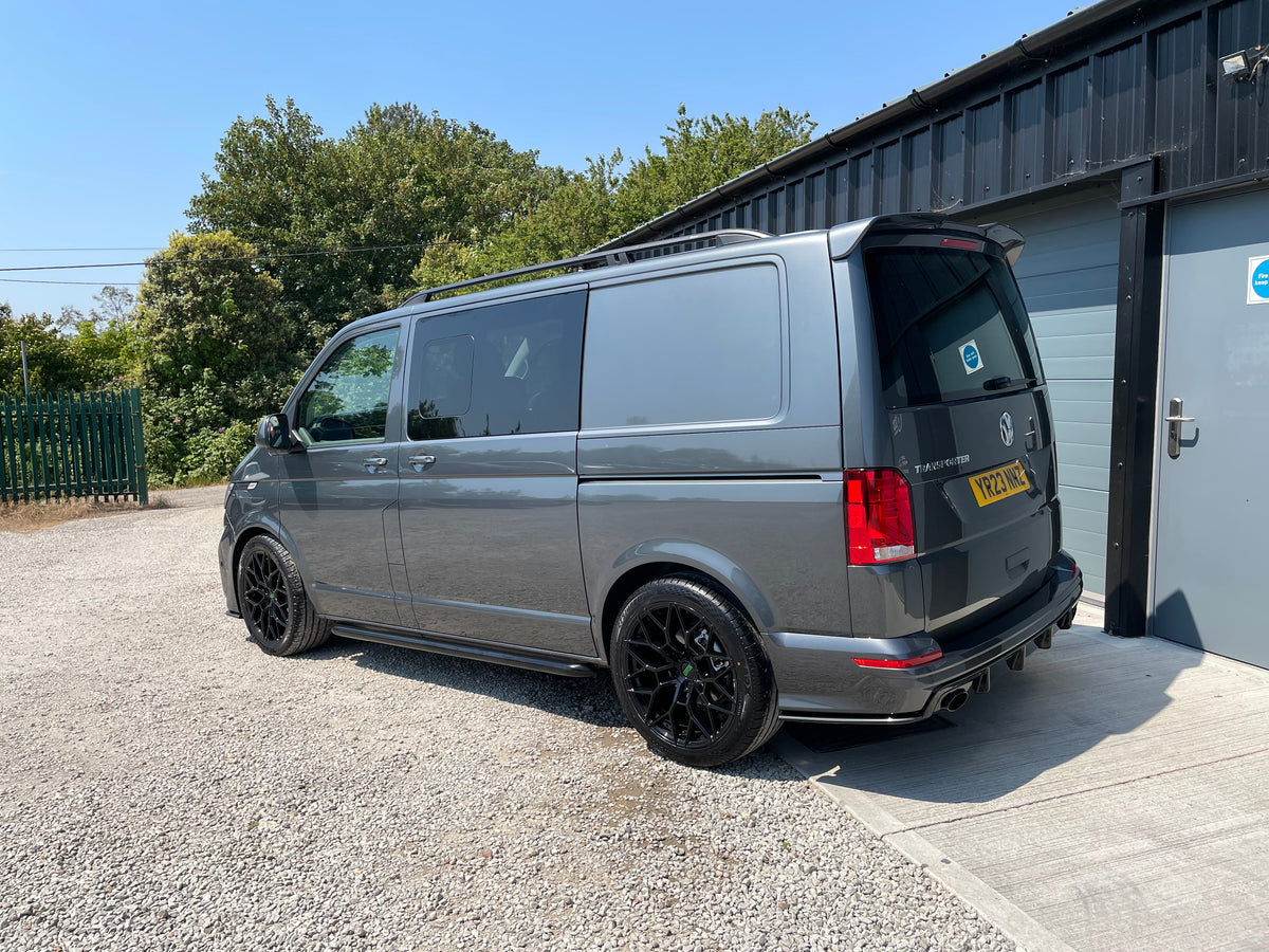 Highline T6.1 SWB Kombi with LVR kit, 110 manual