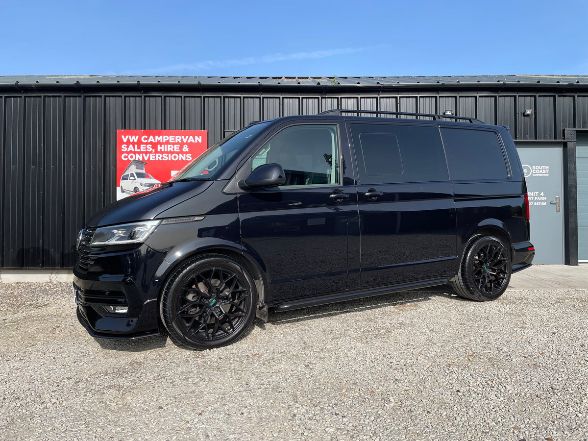 Black T32 Highline Kombi DSG with LV-S, 199bhp