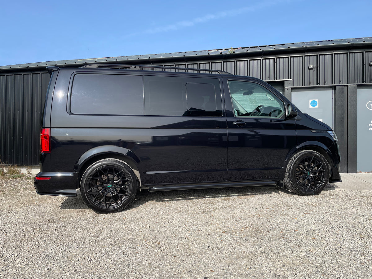 Black T32 Highline Kombi DSG with LV-S, 199bhp