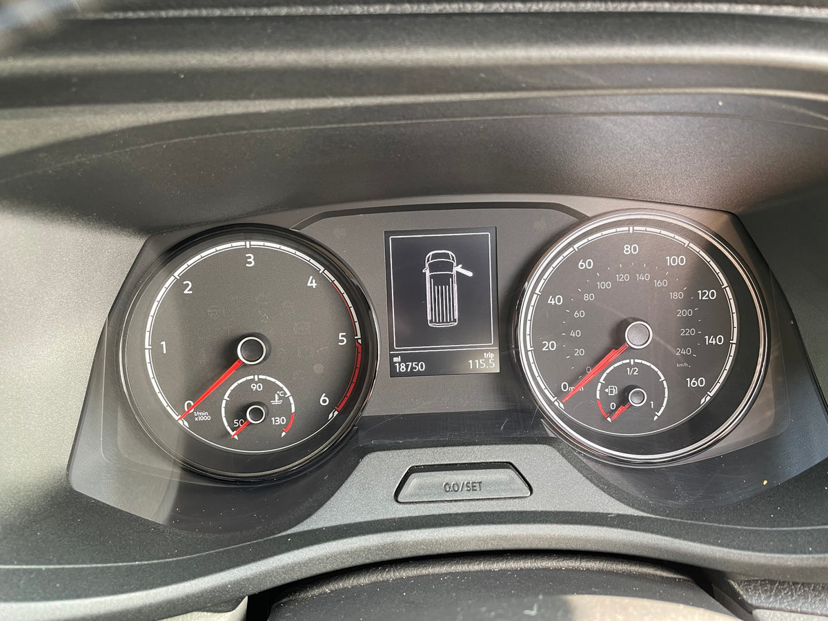 Black T32 Highline Kombi DSG with LV-S, 199bhp