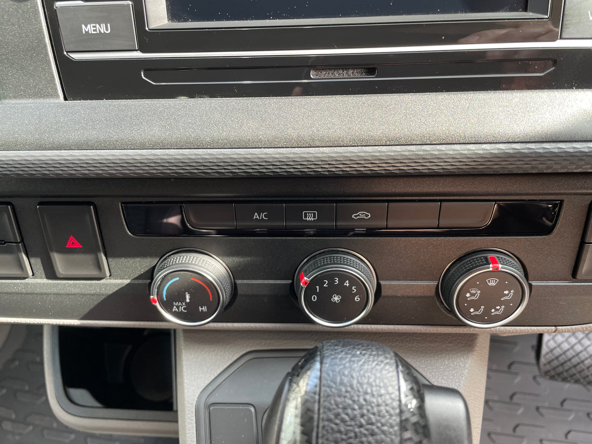 Black T32 Highline Kombi DSG with LV-S, 199bhp