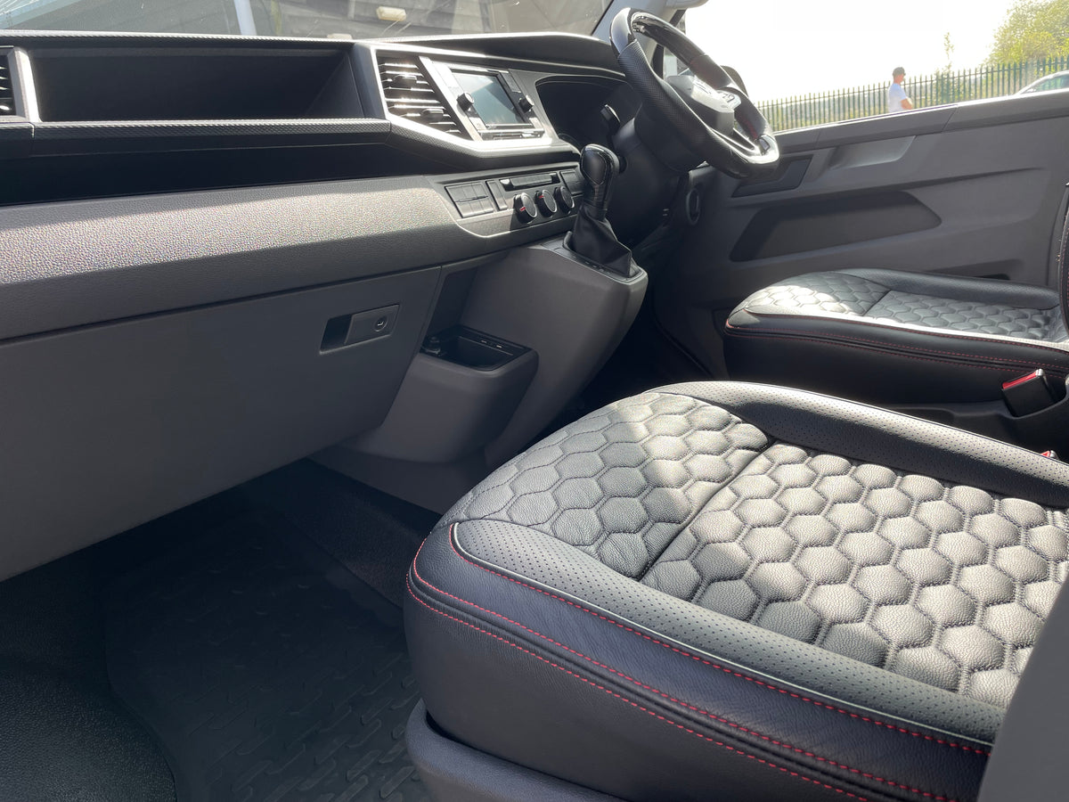 Black T32 Highline Kombi DSG with LV-S, 199bhp