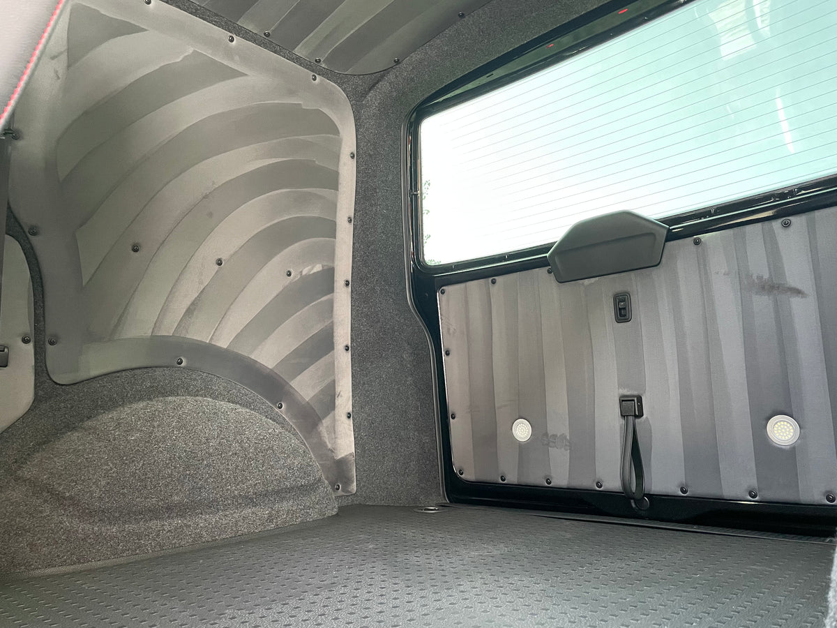 Black T32 Highline Kombi DSG with LV-S, 199bhp