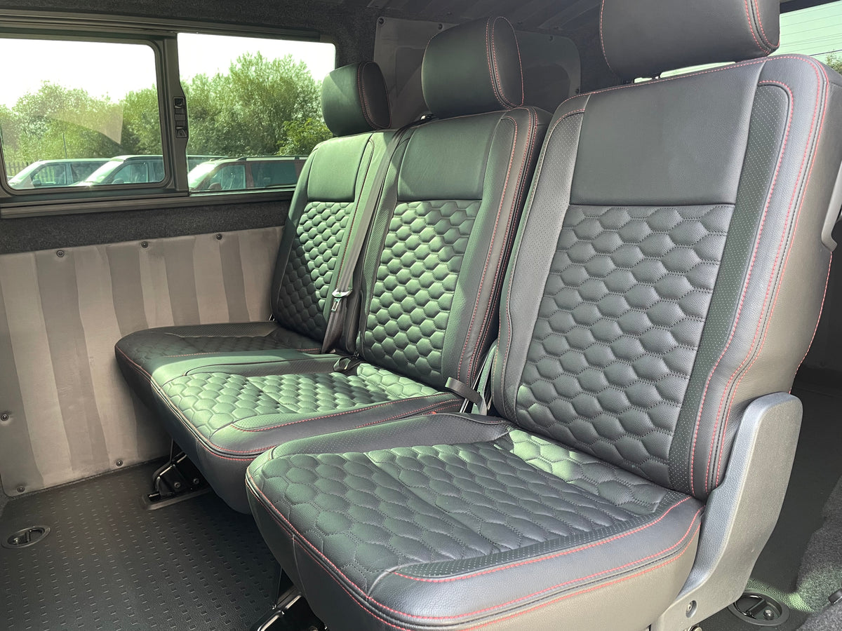 Black T32 Highline Kombi DSG with LV-S, 199bhp