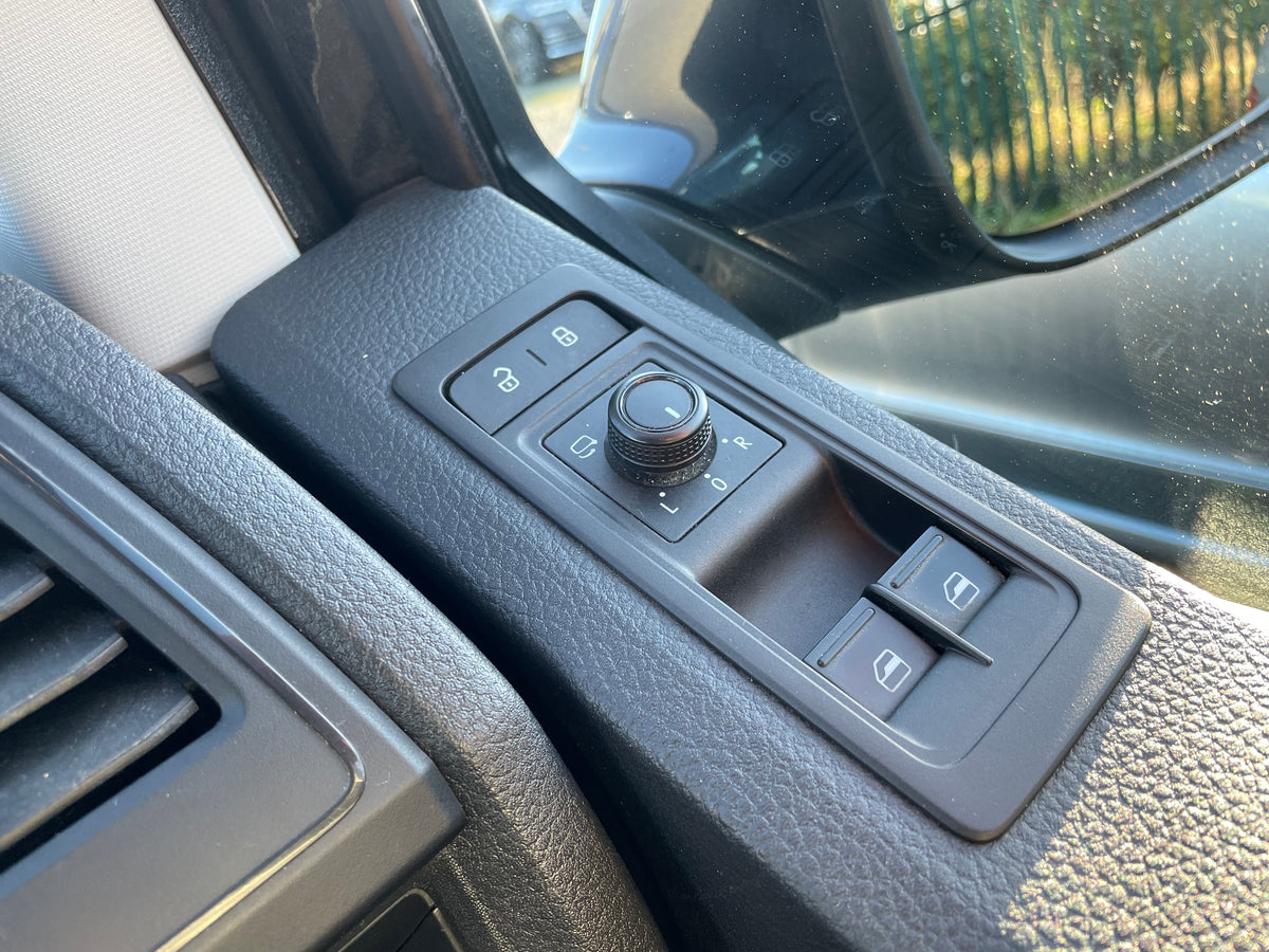 Leighton Vans T6 Highline Kombi LWB DSG