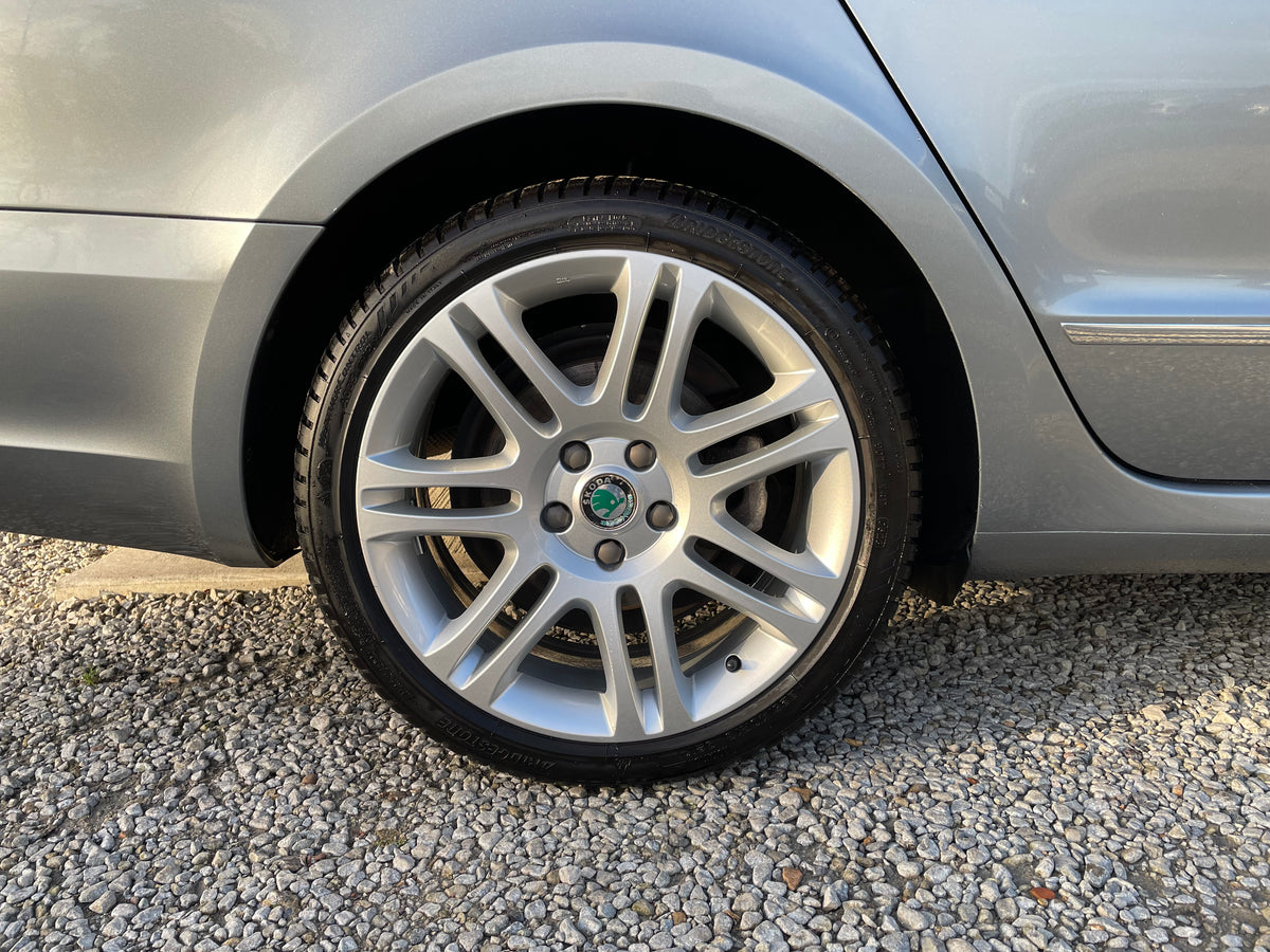 Skoda Superb Estate 2.0 TDI Elegance DSG