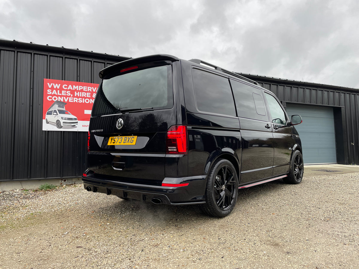 T6.1 T32 Highline Kombi DSG Black with LV-S, 204bhp