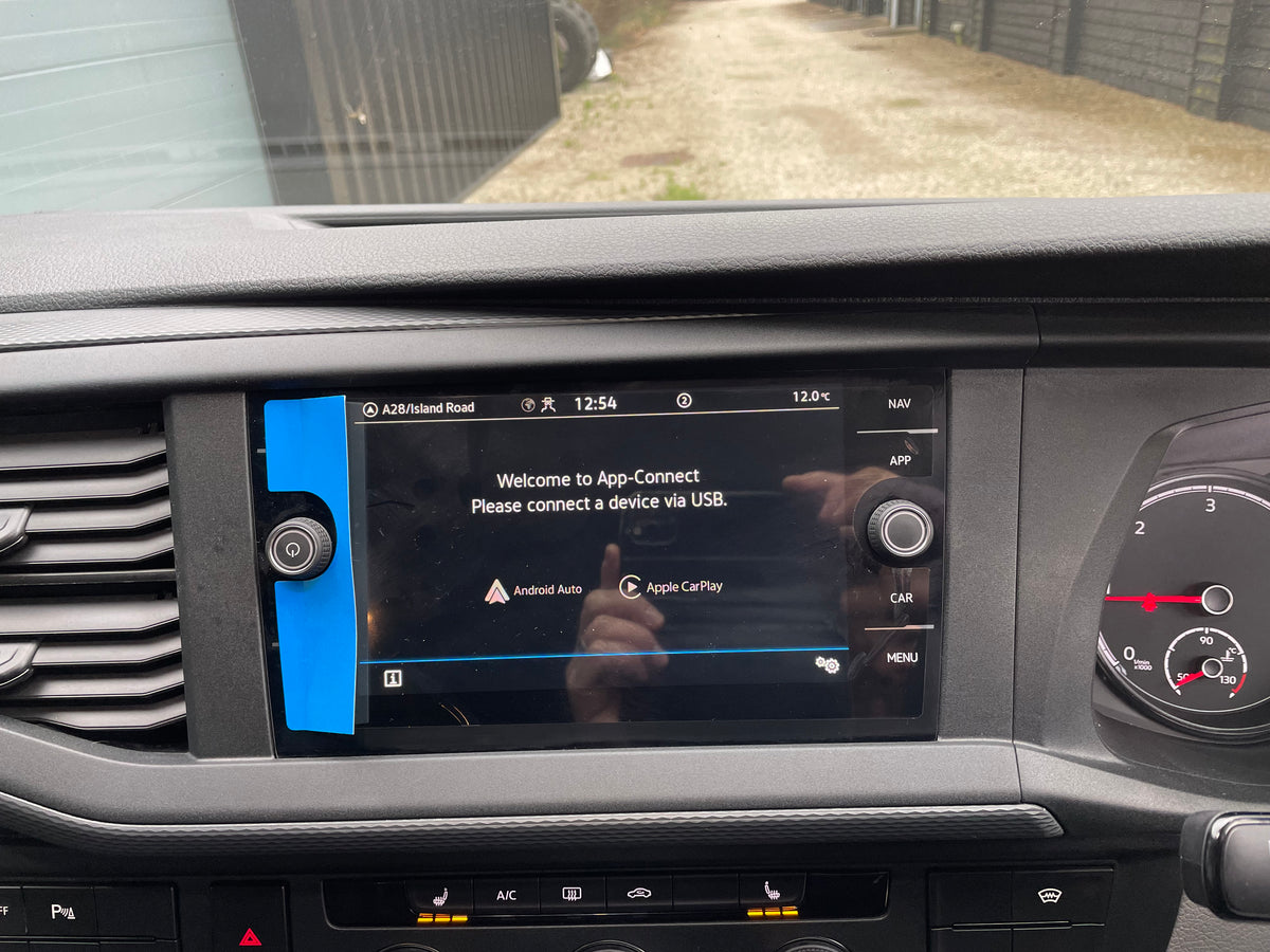 T6.1 T32 Highline Kombi DSG Black with LV-S, 204bhp