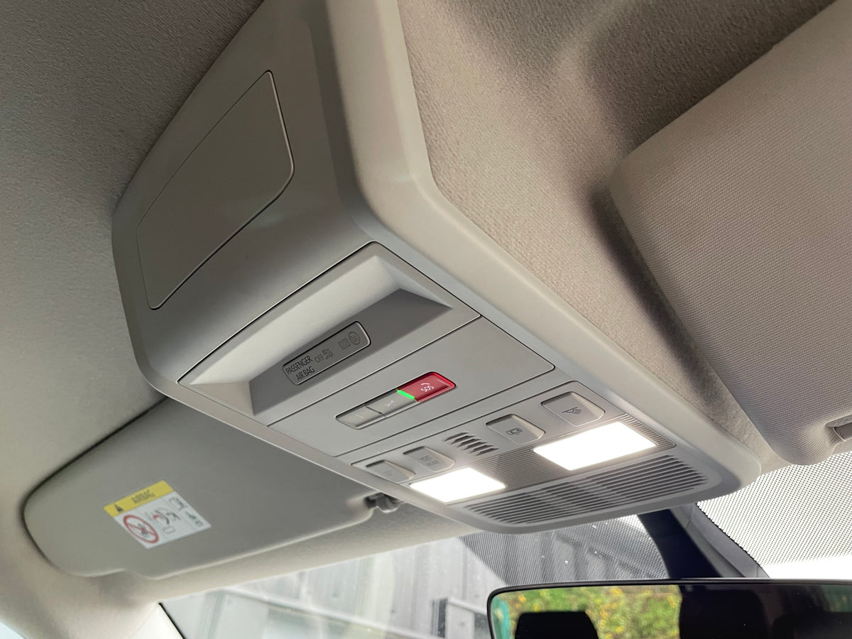 T6.1 T32 Highline Kombi DSG Black with LV-S, 204bhp