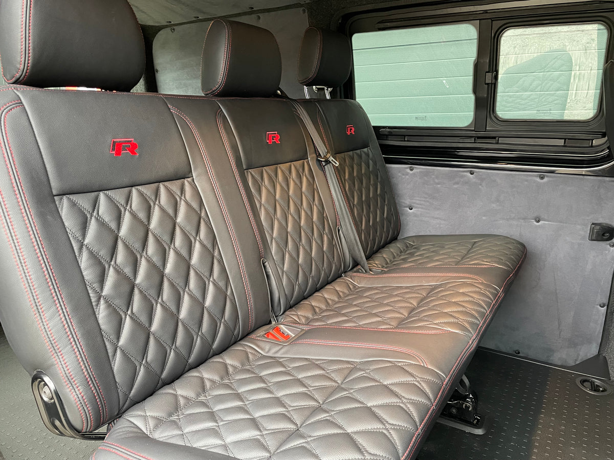 T6.1 T32 Highline Kombi DSG Black with LV-S, 204bhp