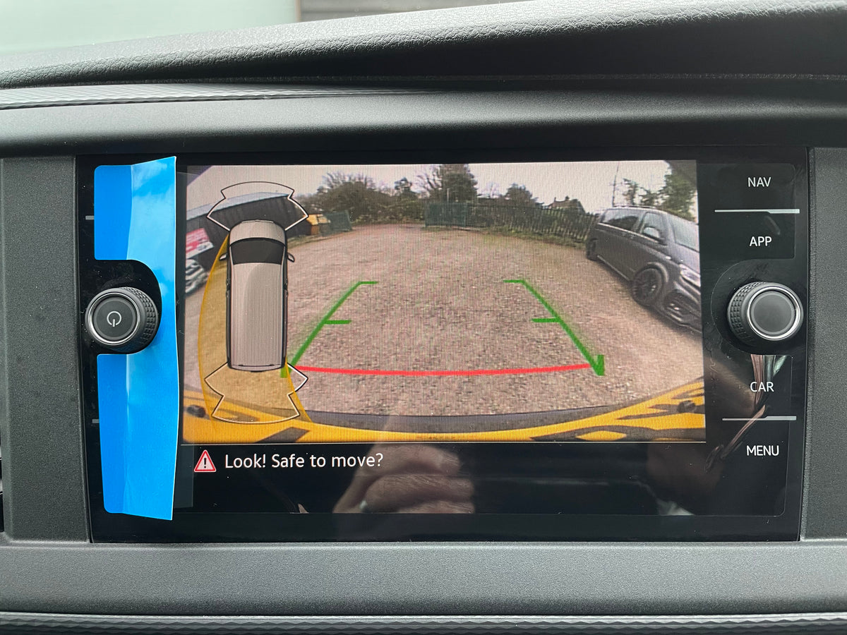 T6.1 T32 Highline Kombi DSG Black with LV-S, 204bhp