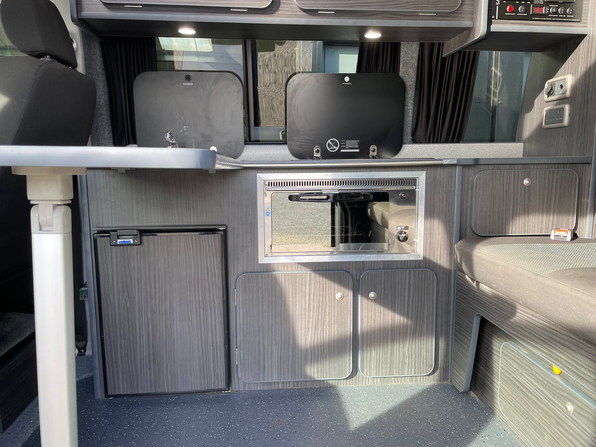 T6 Highline "SC Edition" Campervan 2018 with air con - White