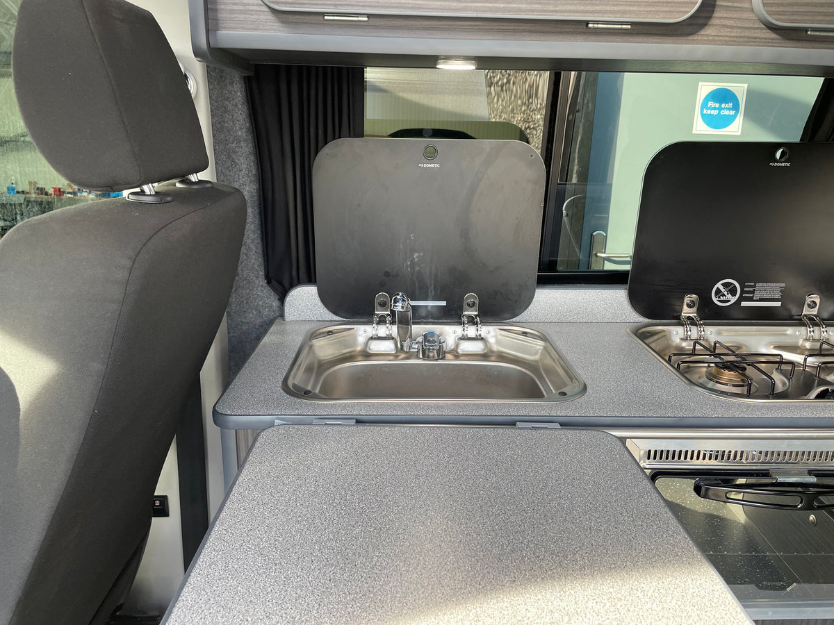 T6 Highline "SC Edition" Campervan 2018 with air con - White