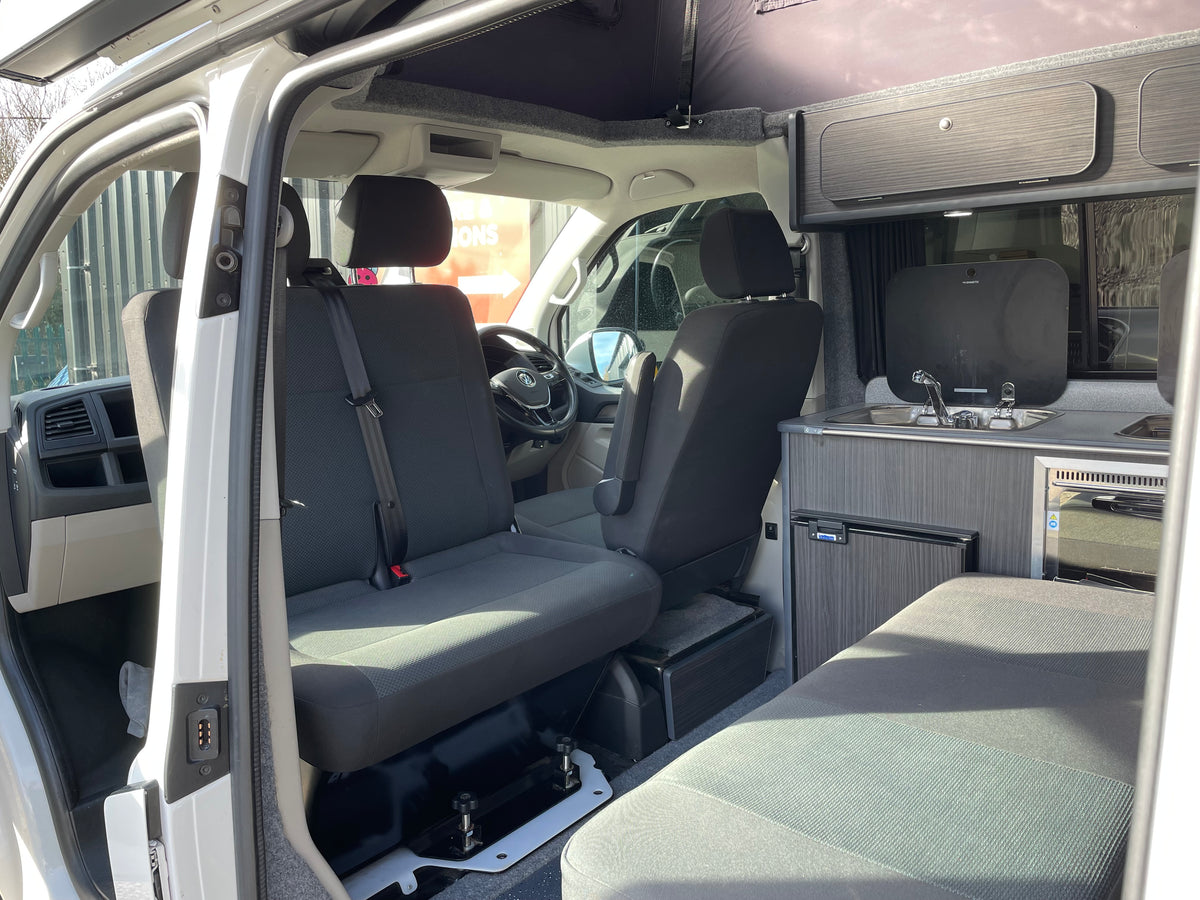 T6 Highline "SC Edition" Campervan 2018 with air con - White