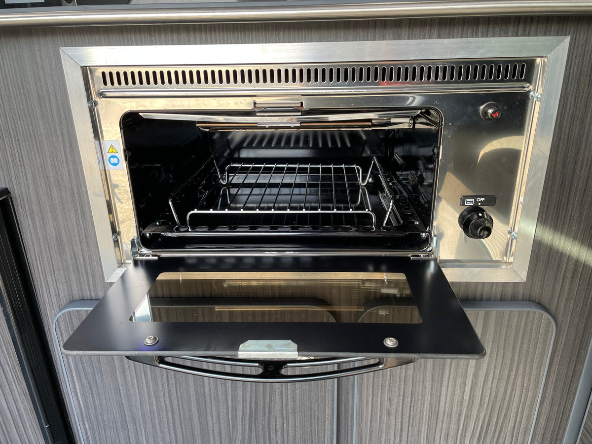 T6 Highline "SC Edition" Campervan 2018 with air con - White