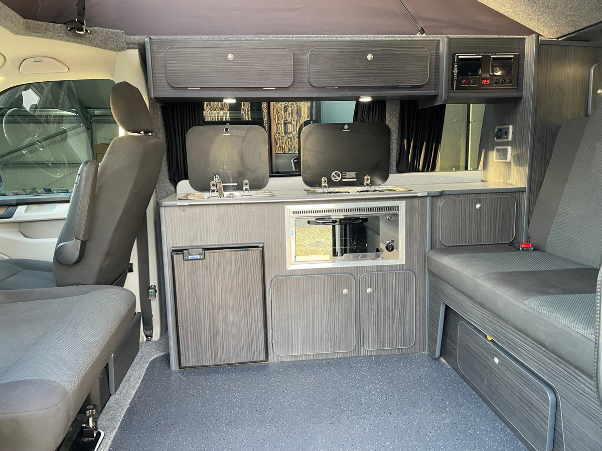 T6 Highline "SC Edition" Campervan 2018 with air con - White