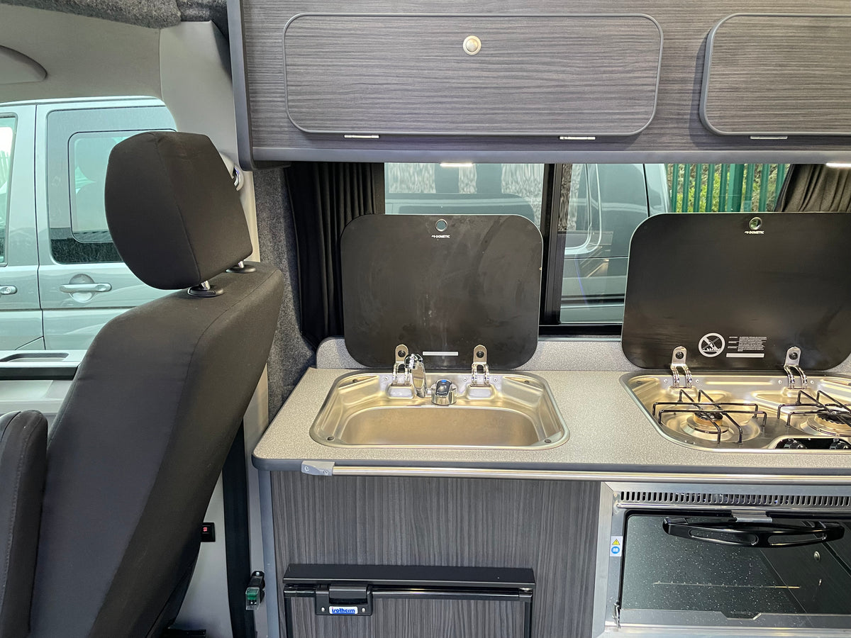 T6 Highline "SC Edition" Campervan 2018 with air con - White