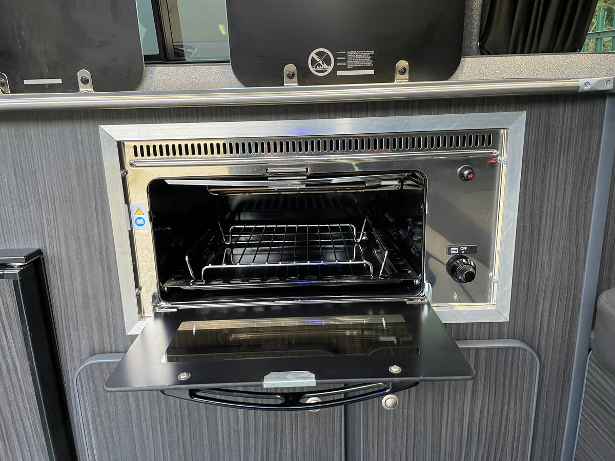 T6 Highline "SC Edition" Campervan 2018 with air con - White