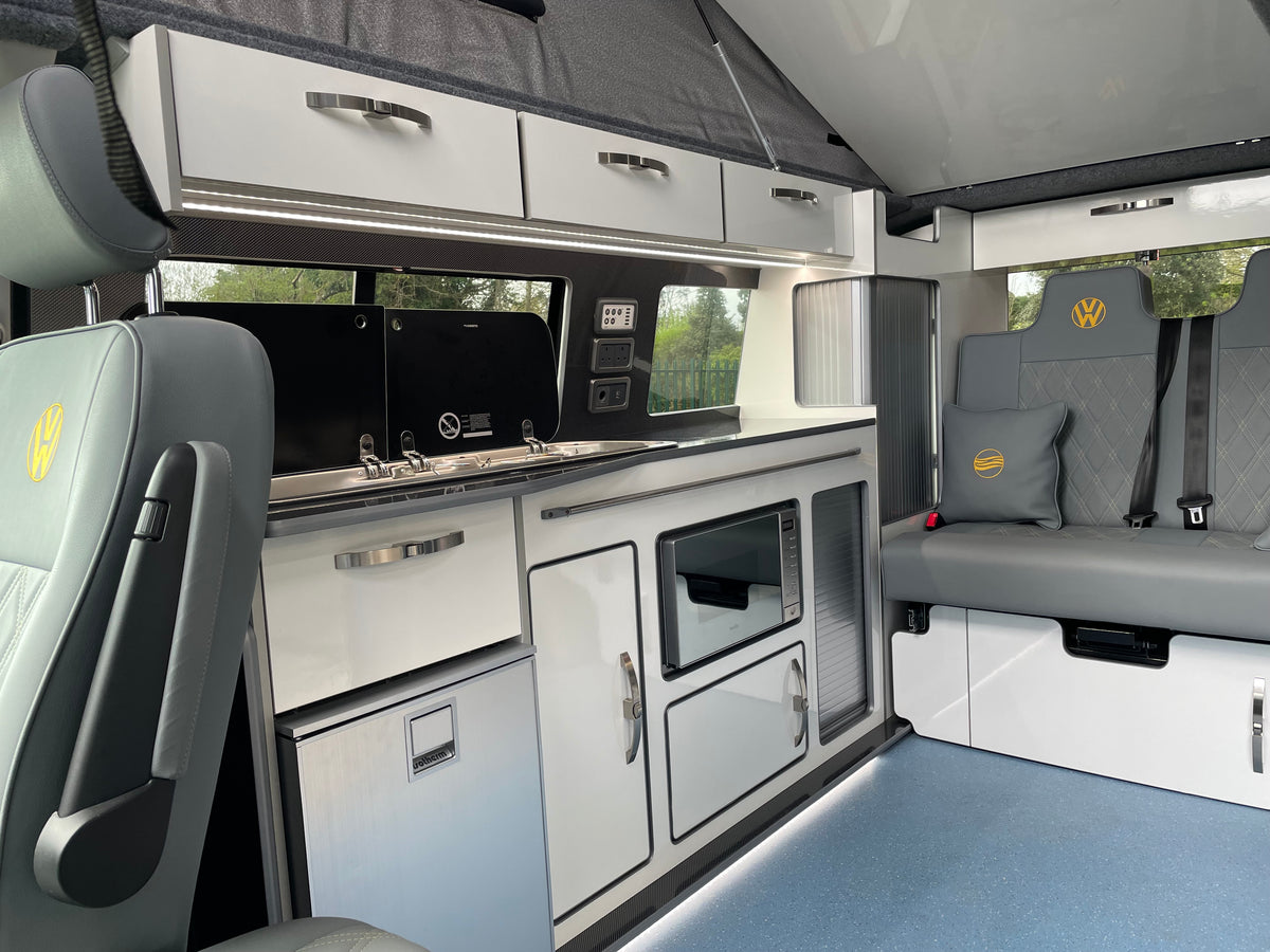 LWB Platinum Wave Automatic with air con