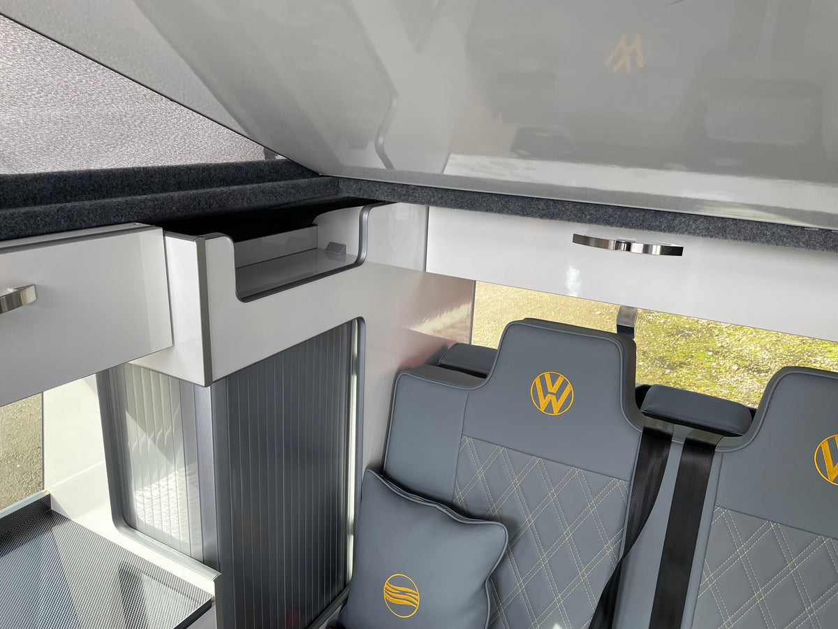 LWB Platinum Wave Automatic with air con