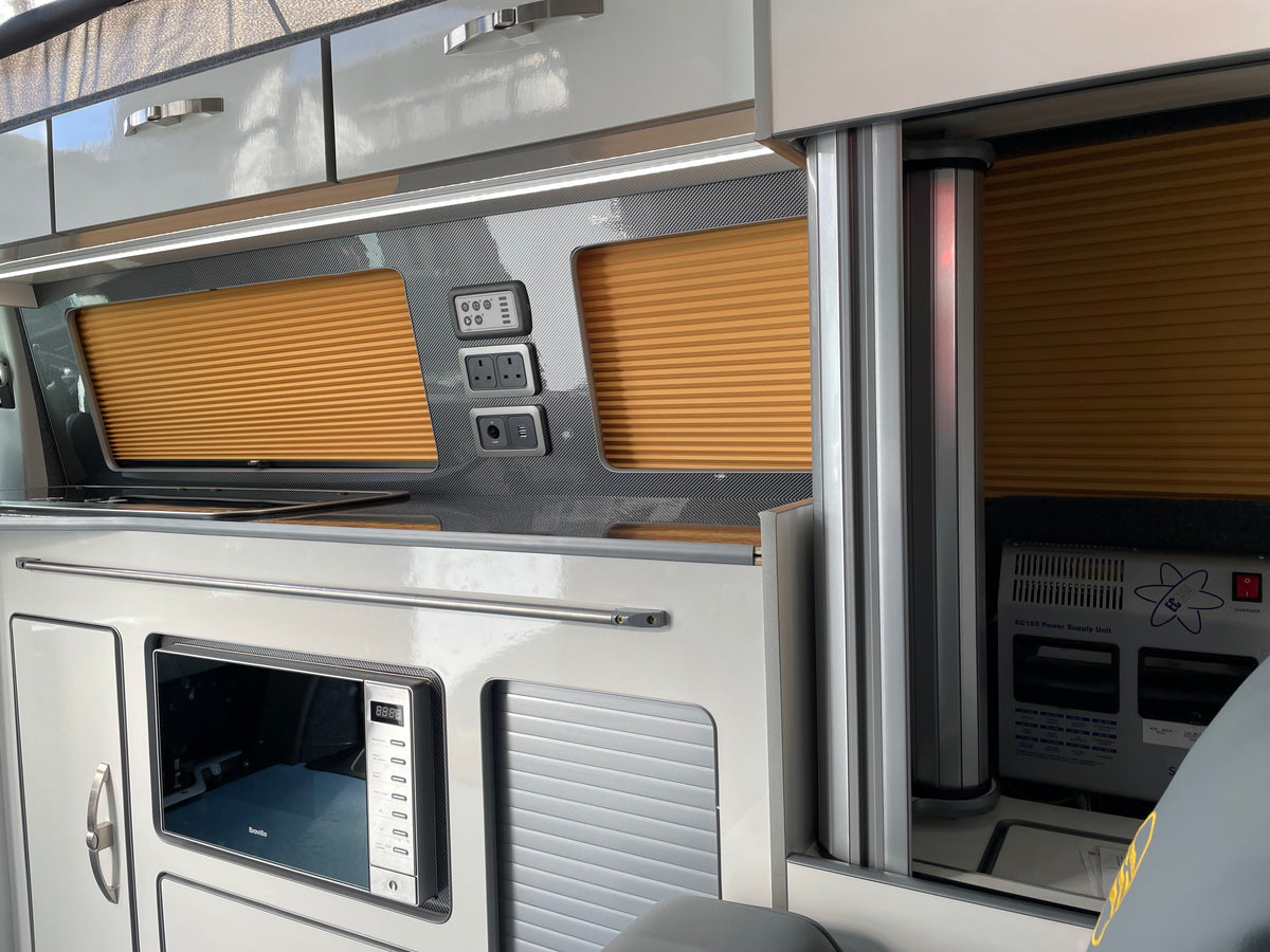 LWB Platinum Wave Automatic with air con