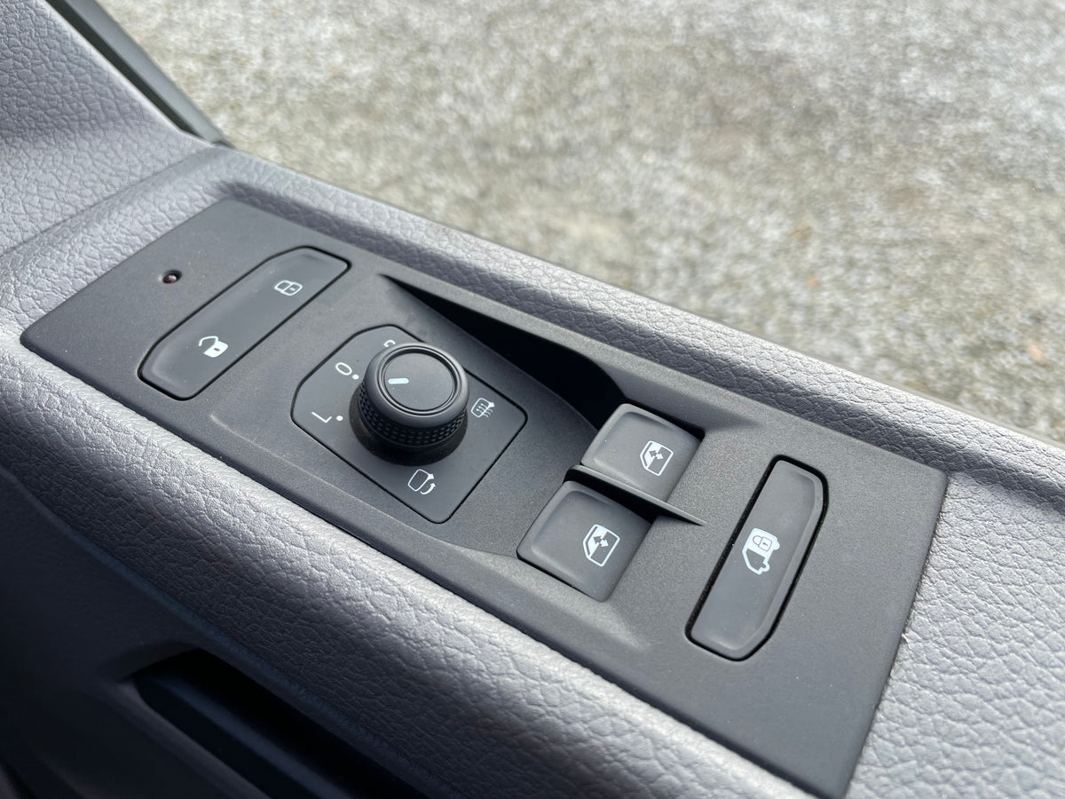 LWB Platinum Wave Automatic with air con