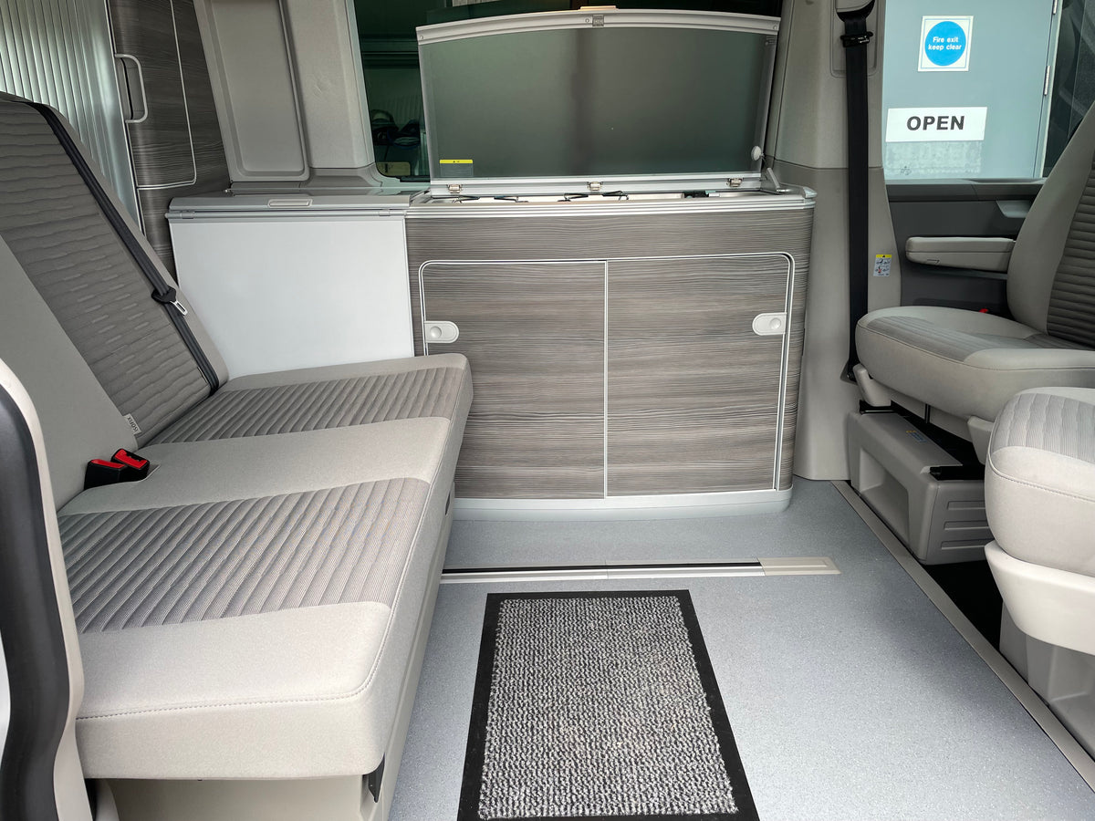 Highline T6.1 "California Ocean" Conversion - Automatic with Air con