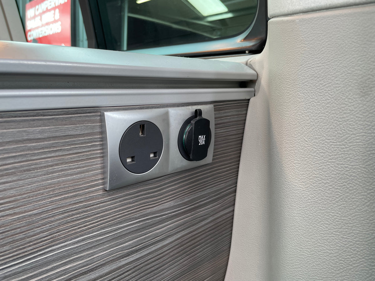 Highline T6.1 "California Ocean" Conversion - Automatic with Air con