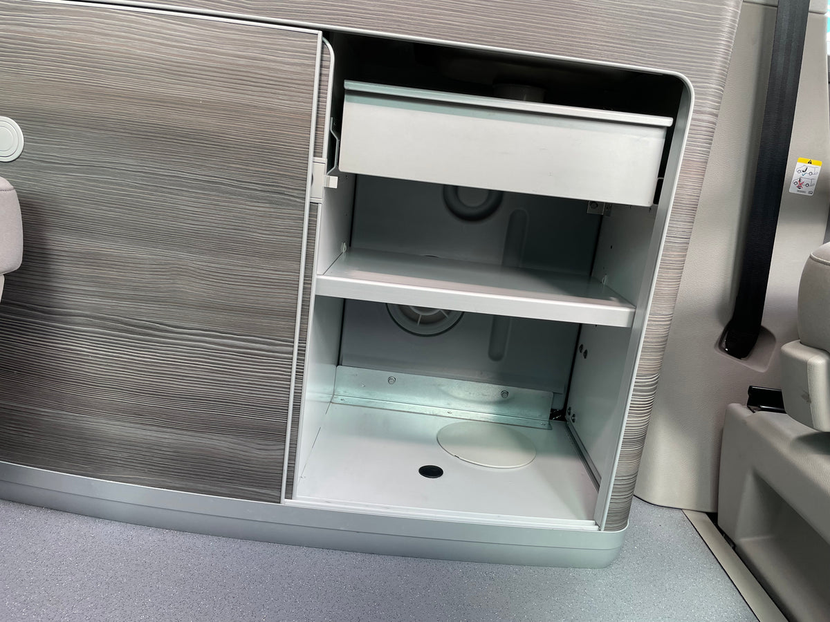 Highline T6.1 "California Ocean" Conversion - Automatic with Air con