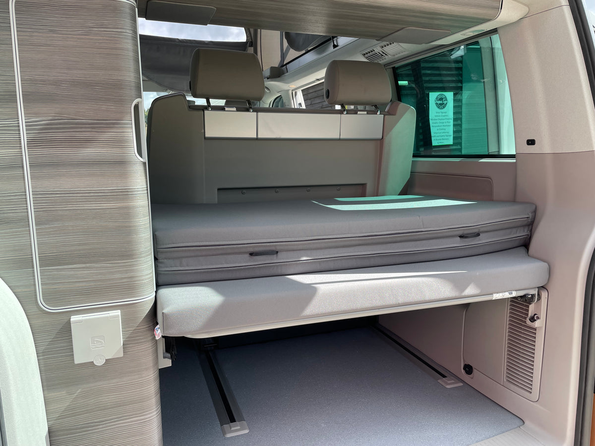 Highline T6.1 "California Ocean" Conversion - Automatic with Air con