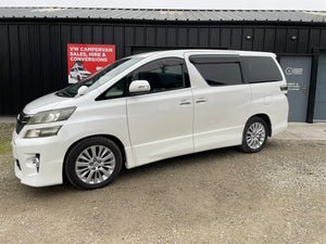 Toyota Vellfire 2.4 Business Edition