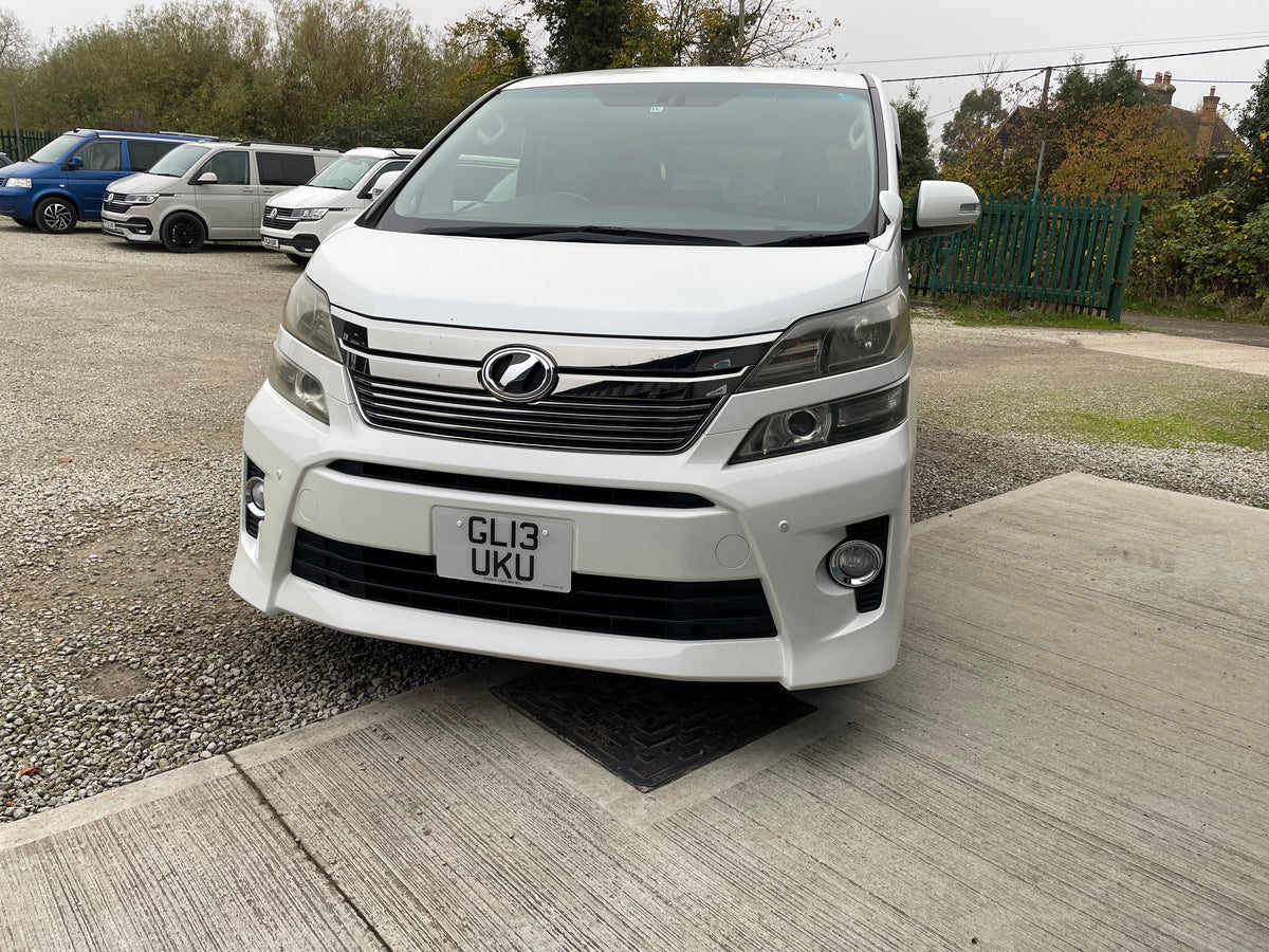 Toyota Vellfire 2.4 Business Edition