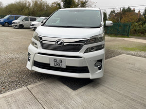 Toyota Vellfire 2.4 Business Edition