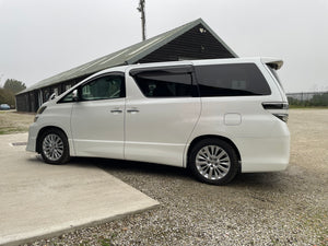 Toyota Vellfire 2.4 Business Edition