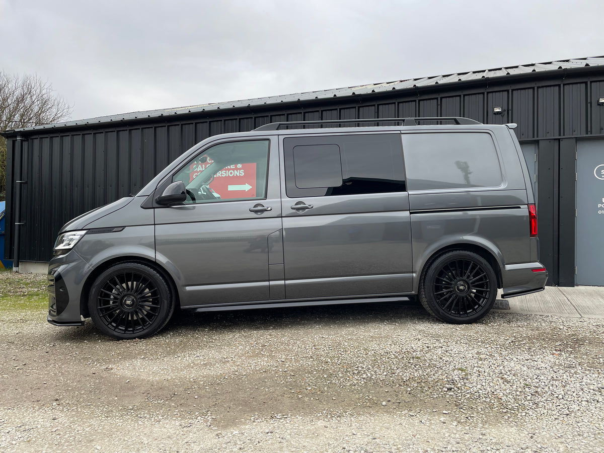 Highline T6.1 SWB T32 Kombi with full LVR kit and leather interior