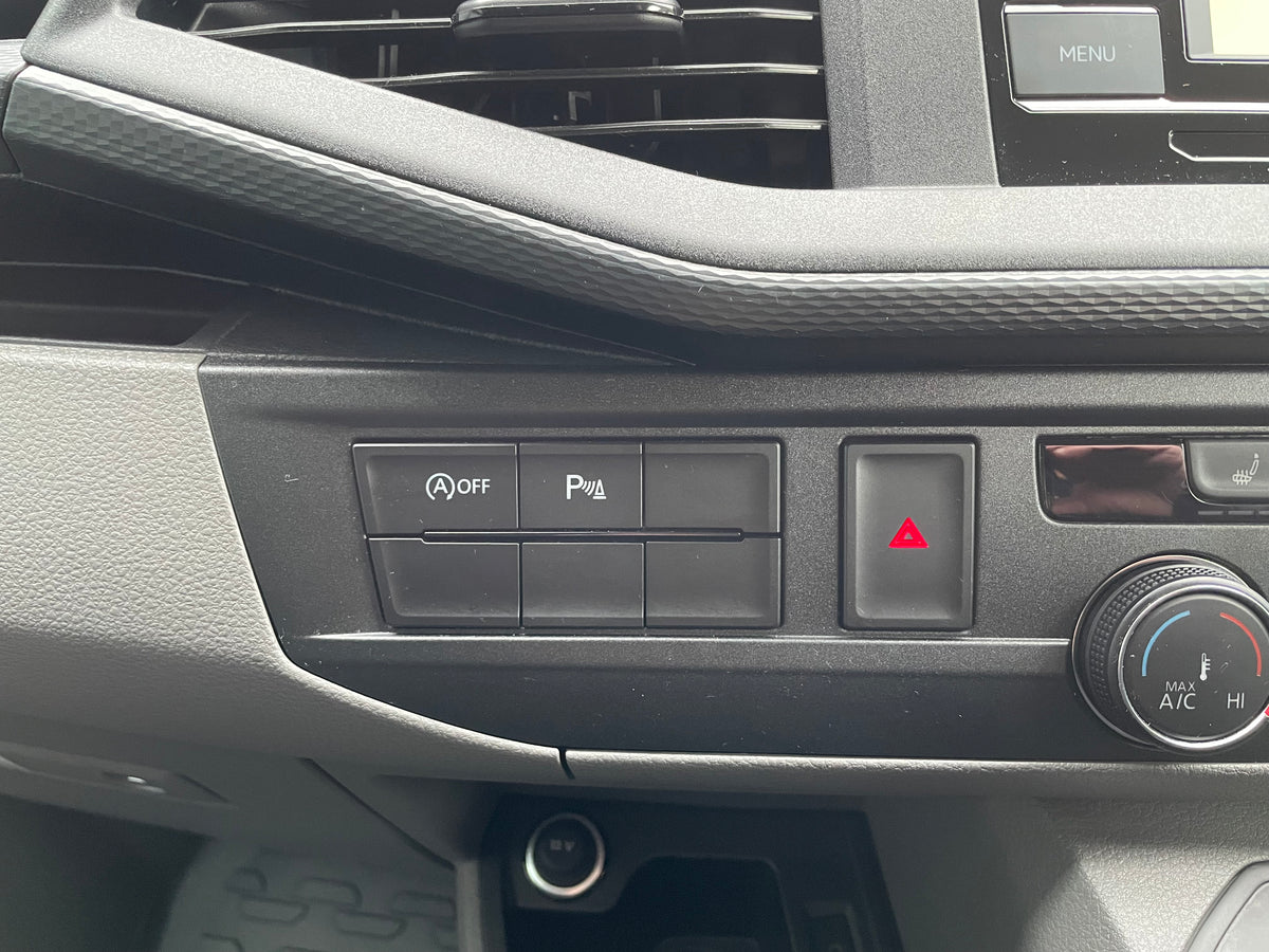 Highline T6.1 SWB T32 Kombi with full LVR kit and leather interior