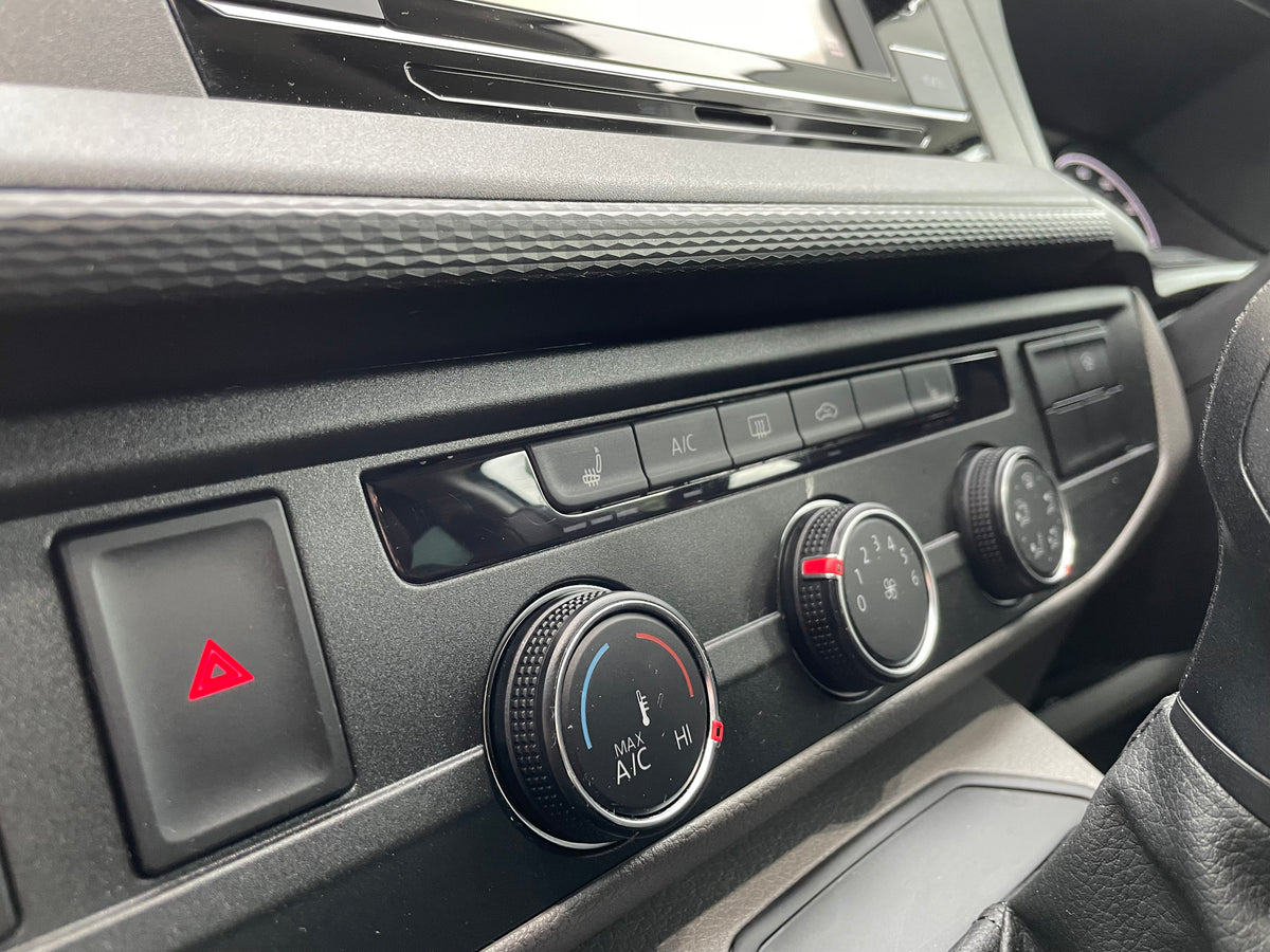 Highline T6.1 SWB T32 Kombi with full LVR kit and leather interior