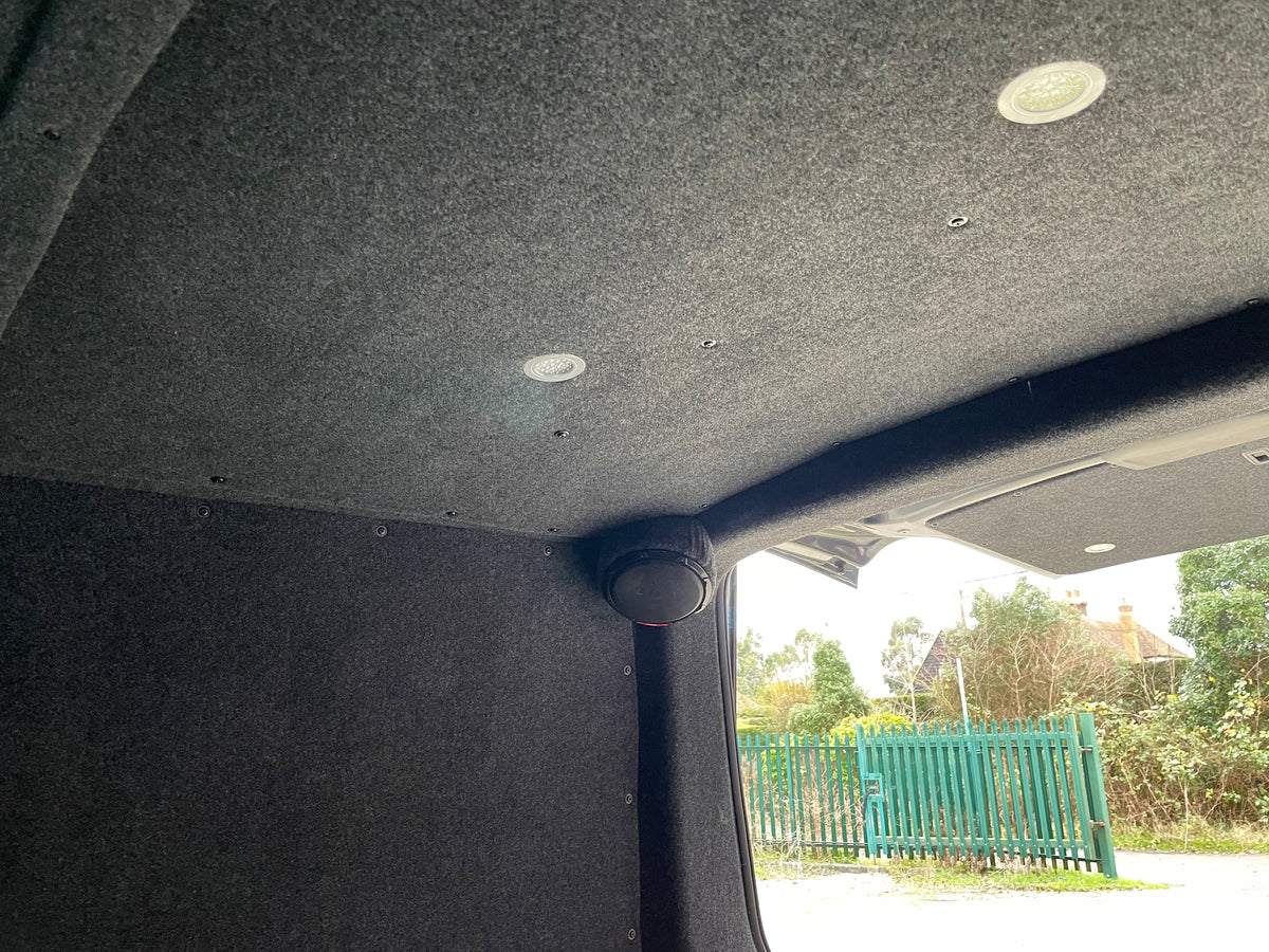 Highline T6.1 SWB T32 Kombi with full LVR kit and leather interior