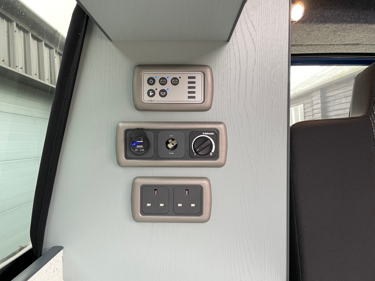 Ex Demo -  T6.1 Highline Campervan 2022 (72 plate) - Ravenna blue