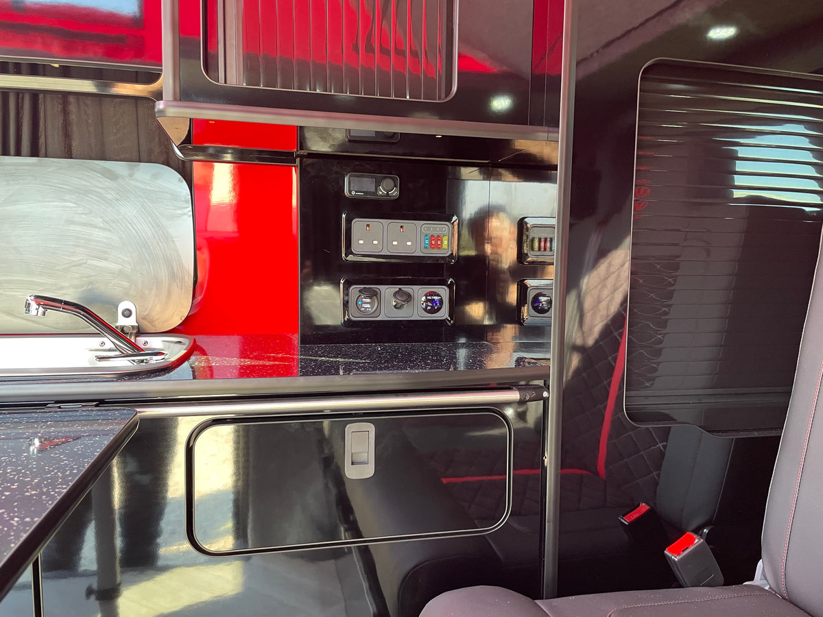 T6.1 Highline Campervan 2020 (70 plate) - Black