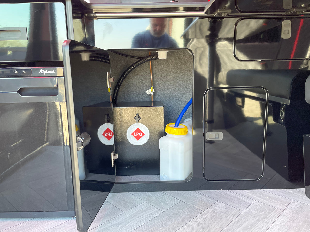 T6.1 Highline Campervan 2020 (70 plate) - Black