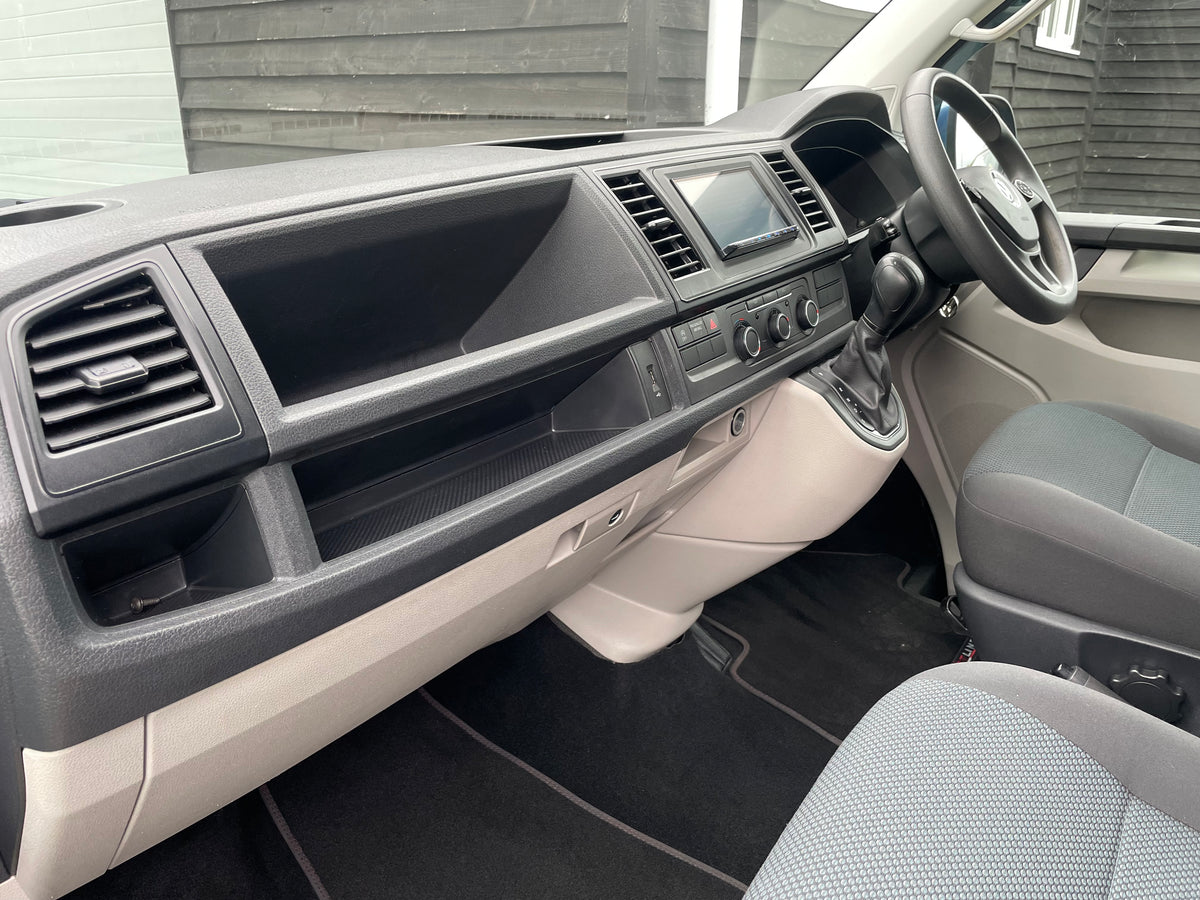 T6 T32 LWB camper/day van with RIB bed (2018 68 plate)