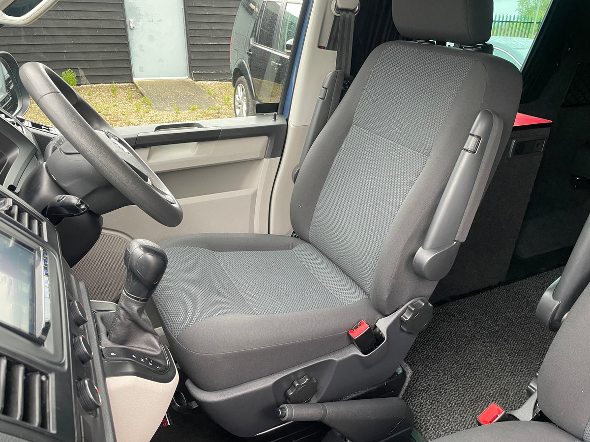T6 T32 LWB camper/day van with RIB bed (2018 68 plate)